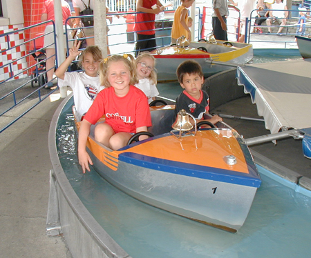 09Miniboatride