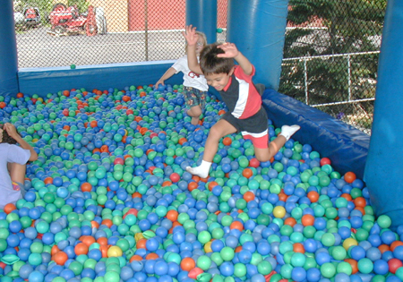 16ballpit_1